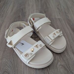Viral Guess White Charm Sandals! NWT, Chunky Sole Velcro Loops Gold Hardware 7